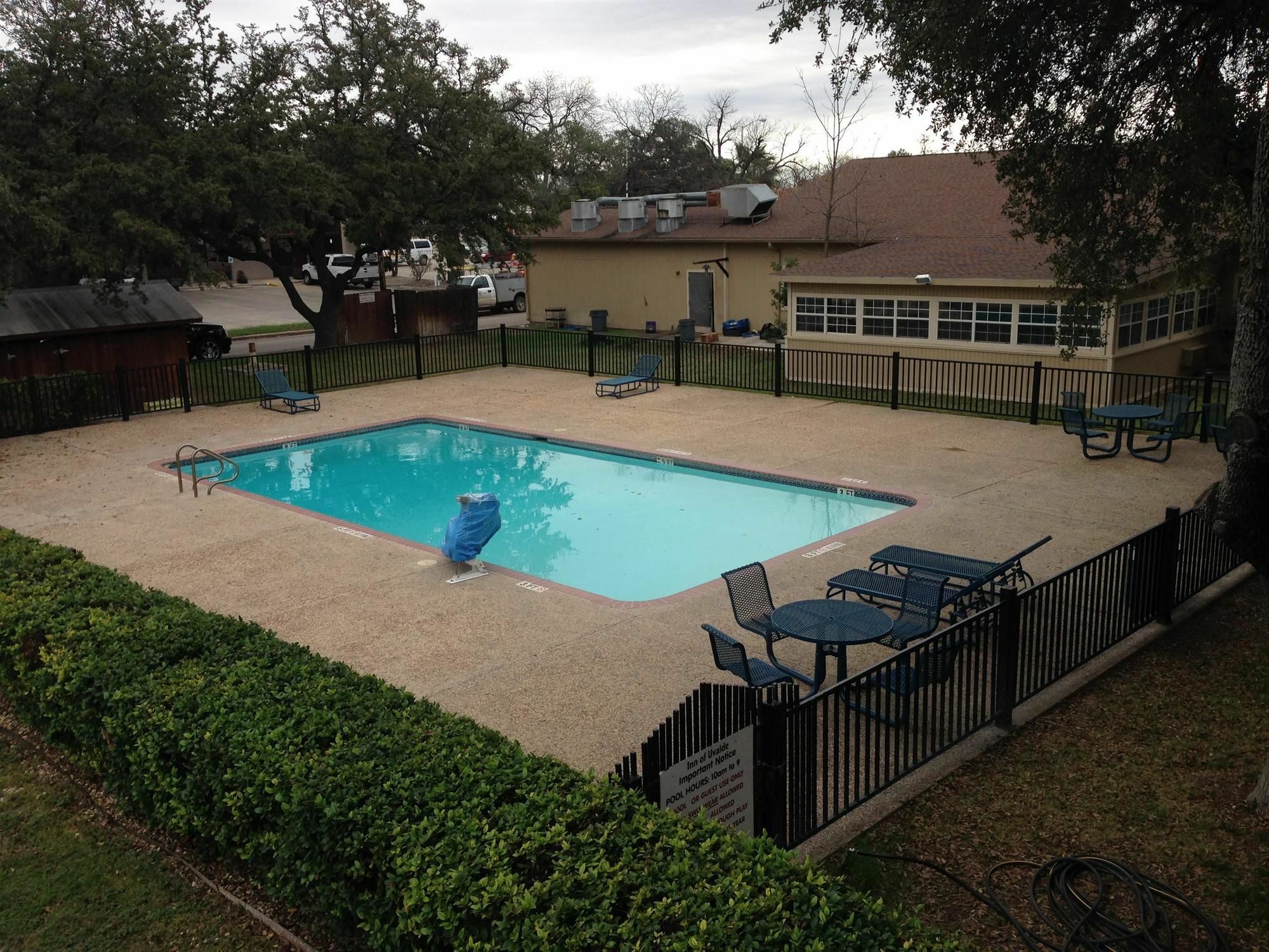 Inn Of Uvalde Exterior photo